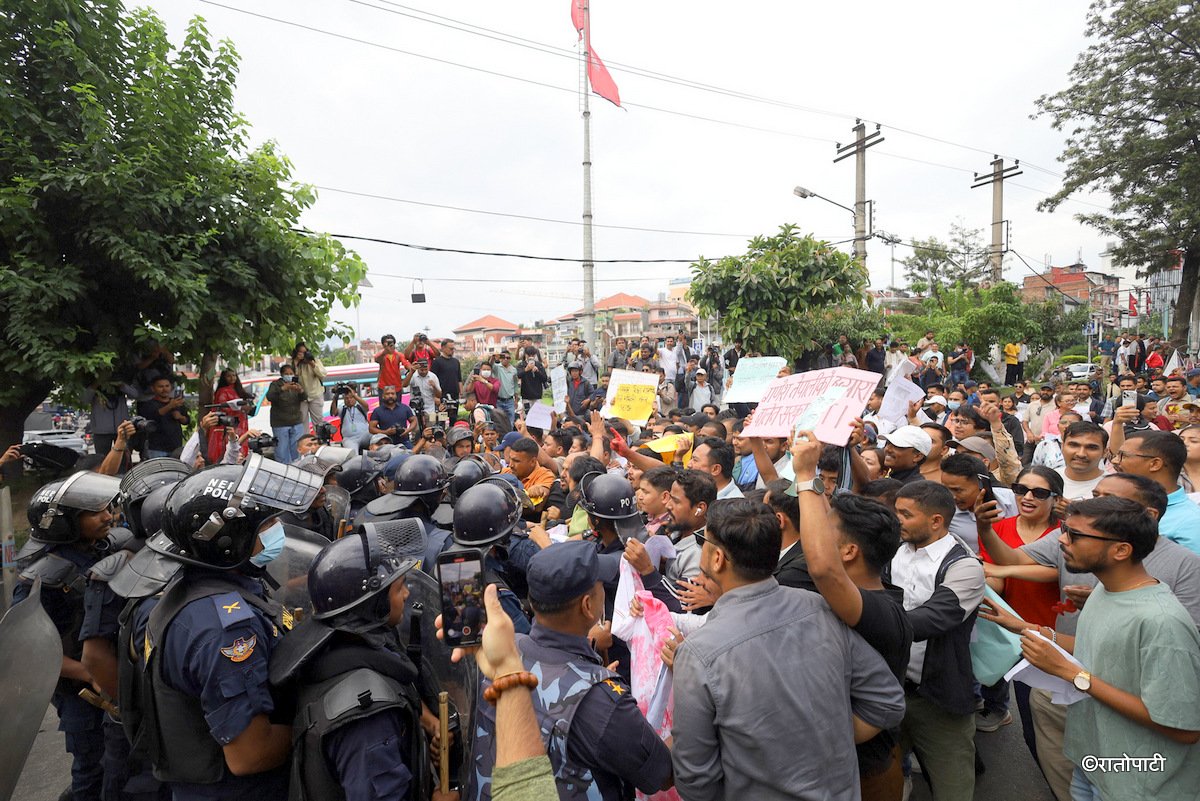 ganesh nepali protest (13)