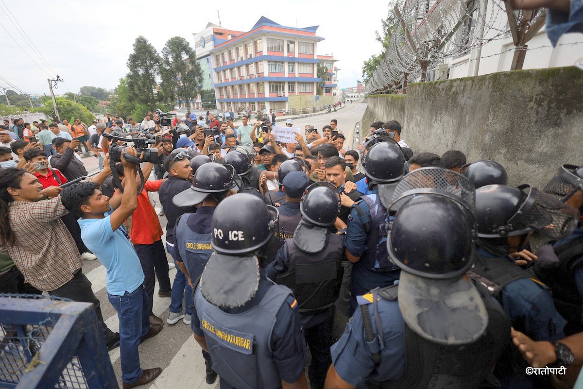 ganesh nepali protest (20)