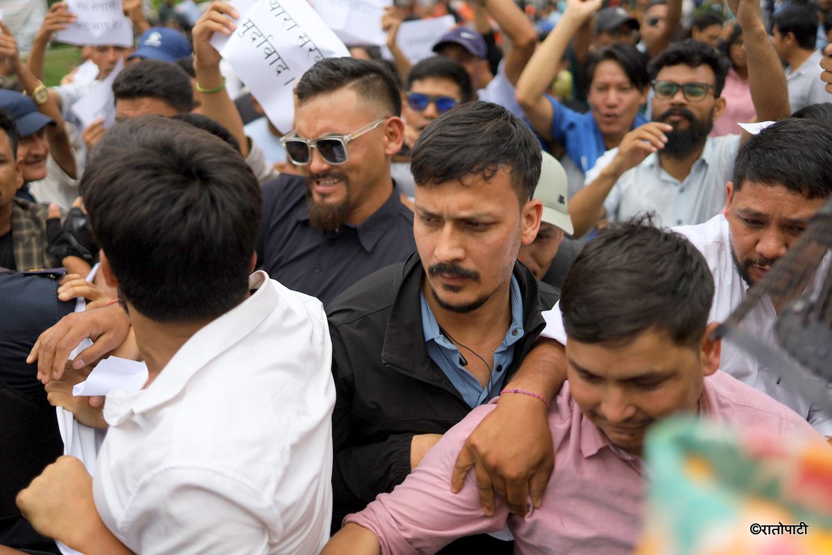 ganesh nepali protest (8)