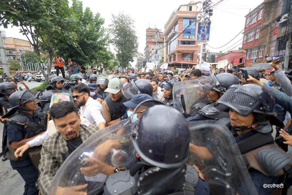 ganesh nepali protest (9)