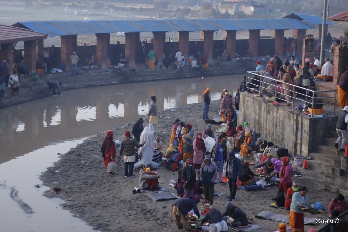 गोकर्णेश्वर उत्तरगयामा श्राद्ध गर्दै श्रद्धालु, तस्बिरहरू हेर्नुहोस्