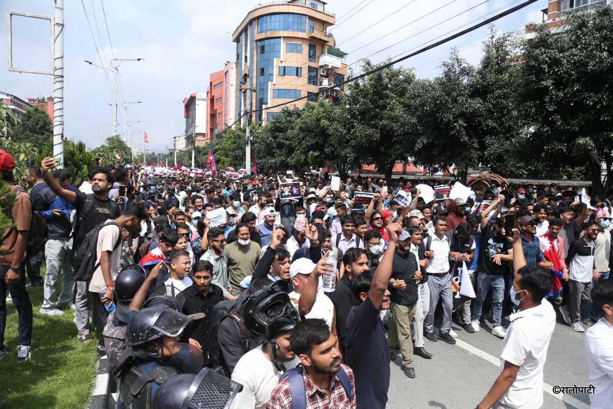 Gen Z protest baneshowrtira_NPL (5)
