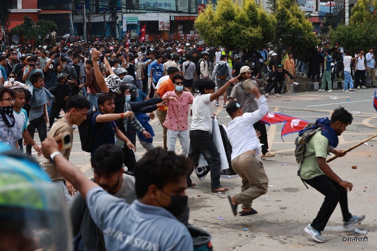 genz-protest-(19)_kfCbR7tArY