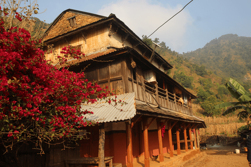 चितवनको घुर्केश गाउँमा घरबास सञ्चालन