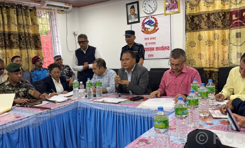   बाढीपहिरो प्रभावितको पुनः स्थापनालाई प्राथमिकतामा राख्छौँः मन्त्री घिसिङ
