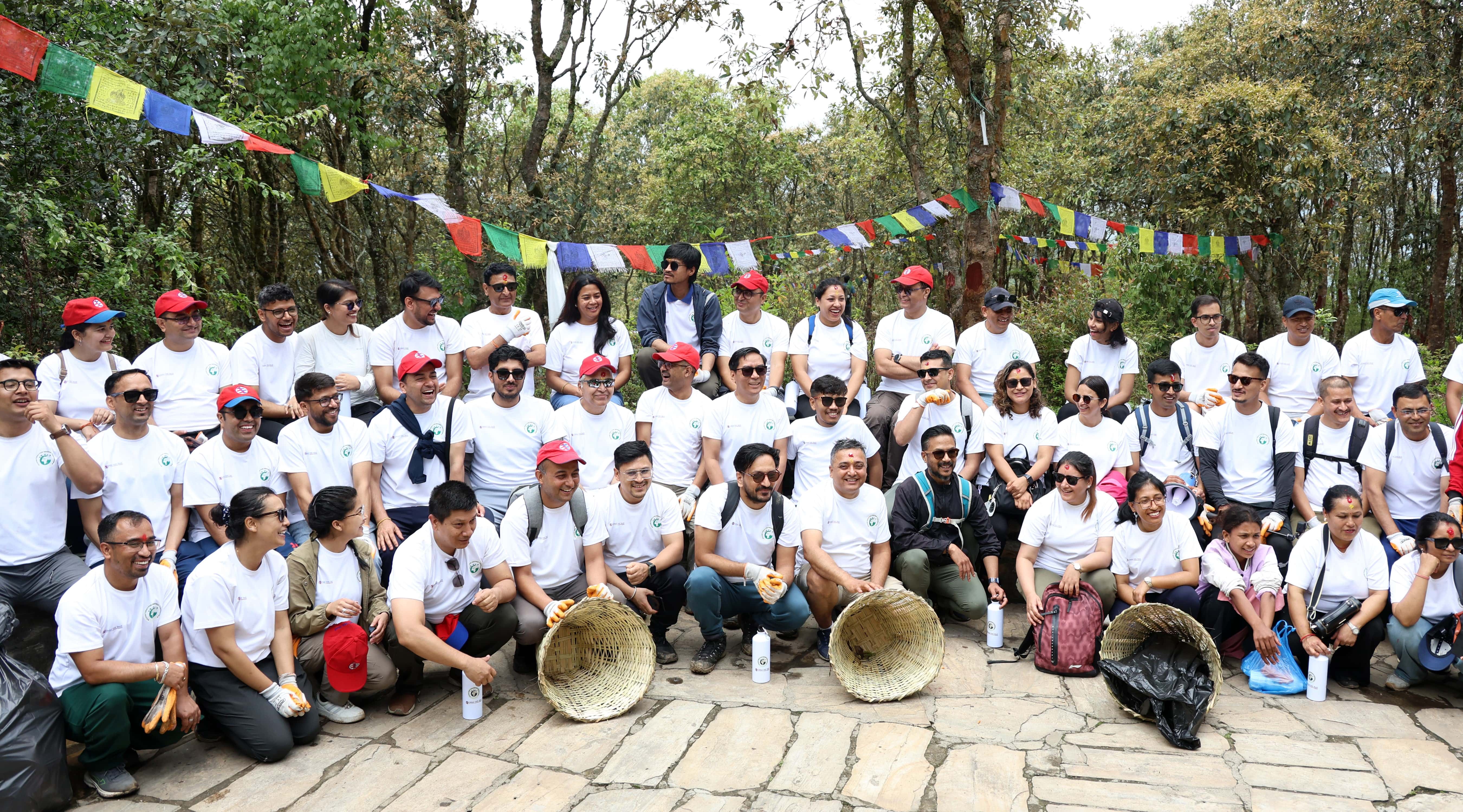 ग्लोबल आइएमई बैंकद्वारा प्लाष्टिक फोहोर संकलन तथा वृक्षारोपण कार्यक्रम सम्पन्न
