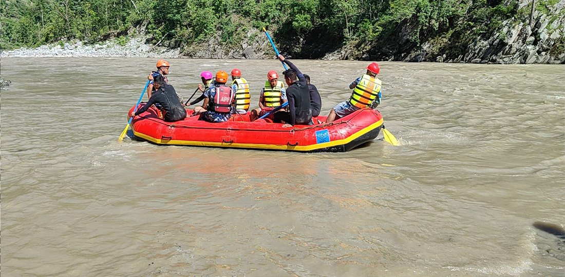 कर्णालीमा बेपत्ता गाडी र यात्रुको खोजीका लागि प्रहरीदेखि सेना परिचालन