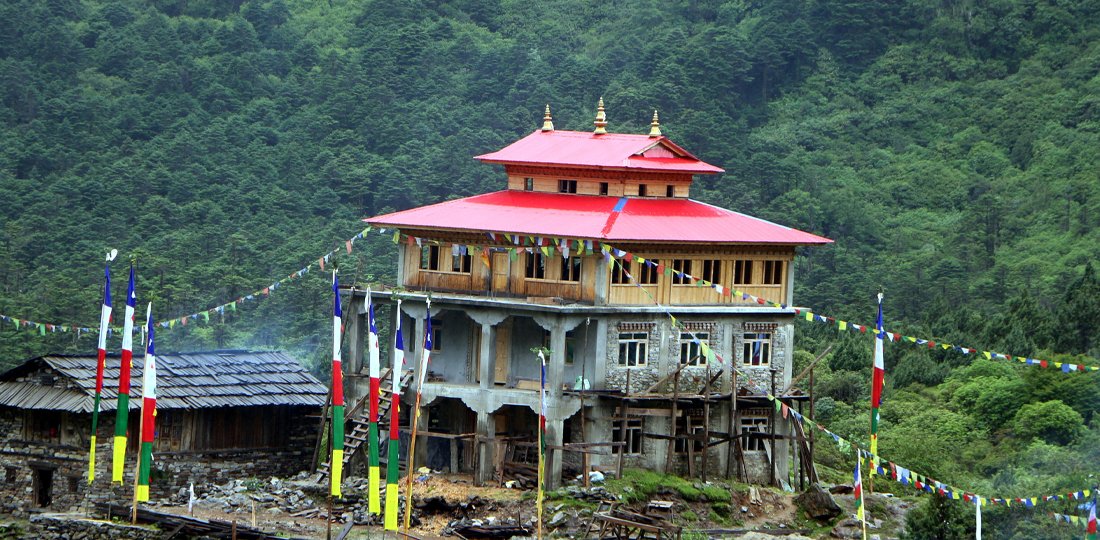   गुम्बाभित्र हातहतियार लुकाइएकाे आरोपकाे खण्डन