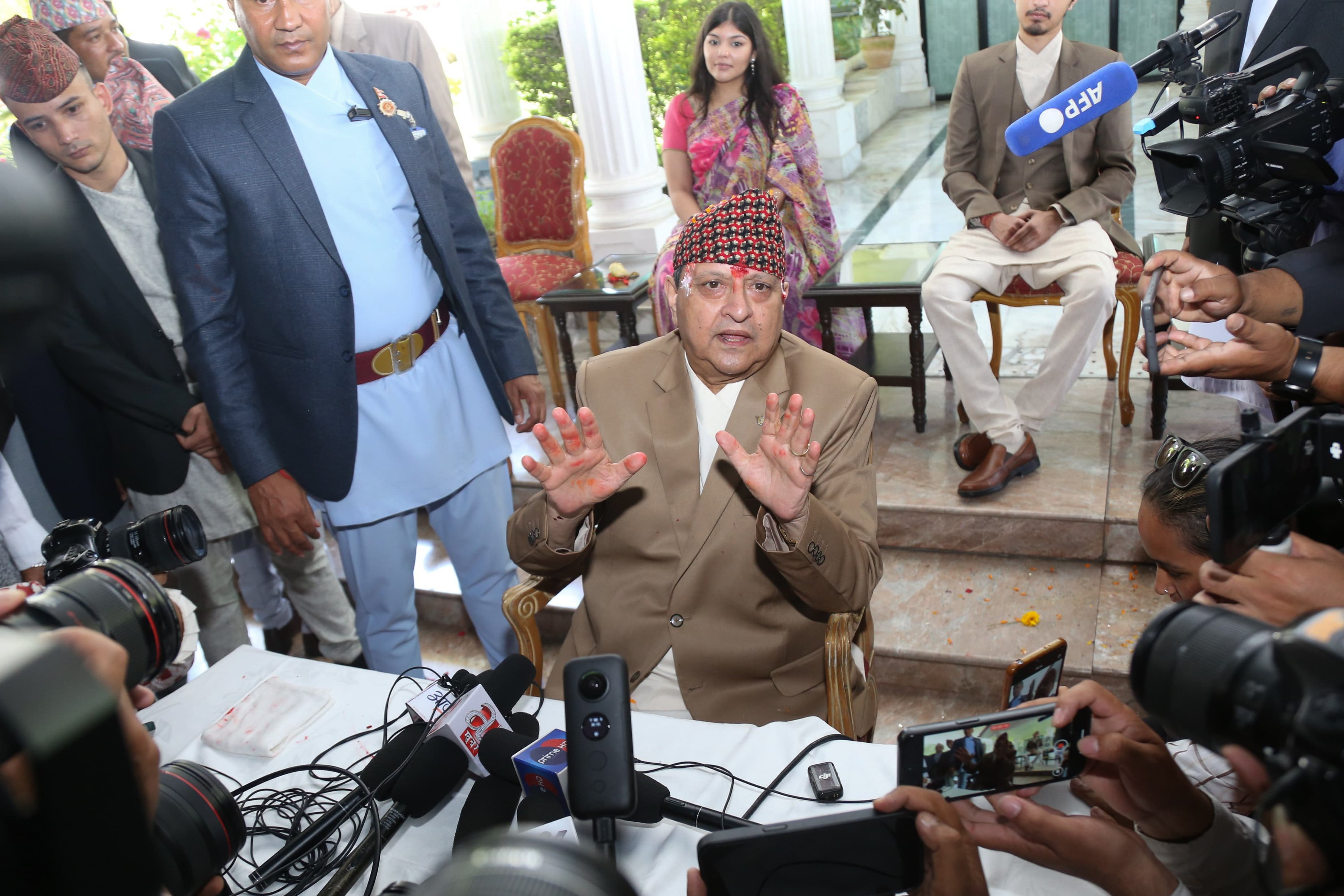   नेपालमा जन्मिएर मात्र नेपाली भइँदैनः पूर्वराजा शाह