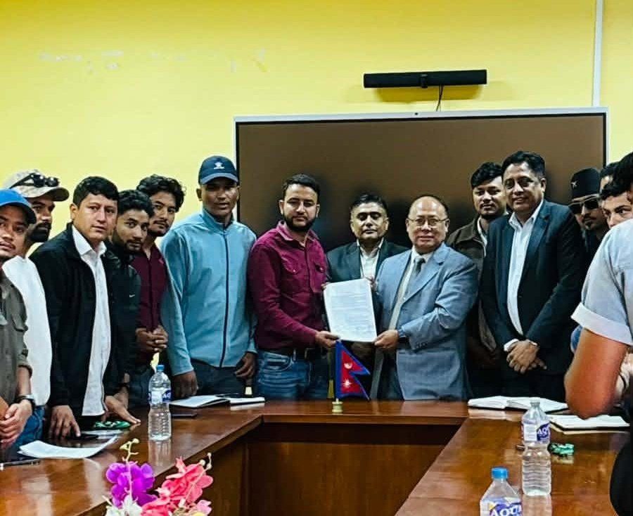 ९ क्याम्पसका स्ववियू सभापतिद्वारा त्रिवि पदाधिकारीलाई ध्यानाकर्षण