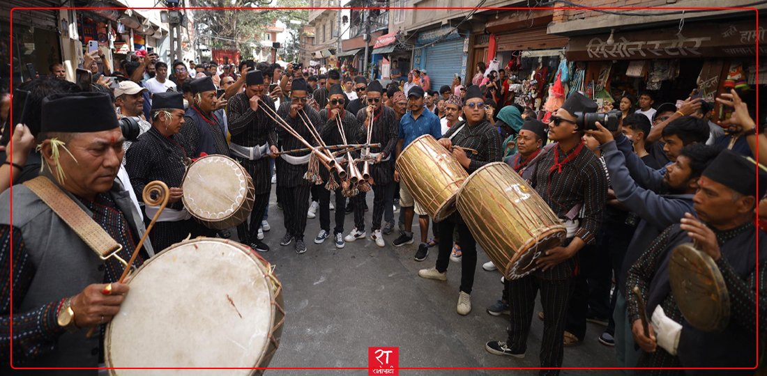   तस्बिरमा हेर्नुहोस् कहीँ नभएको जात्रा हाँडीगाउँमा
