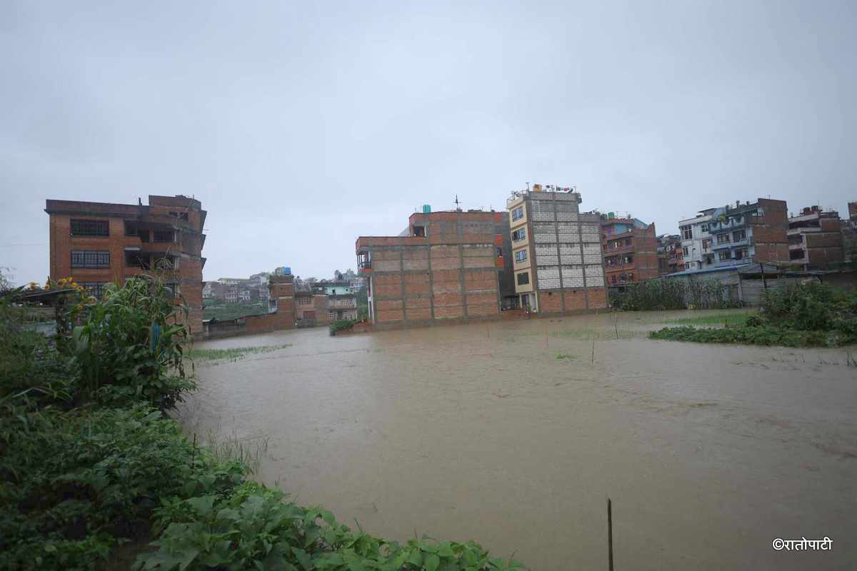 उपत्यकाका नदीमा बहाव बढेपछि करिडोरमा प्रहरी गस्ती