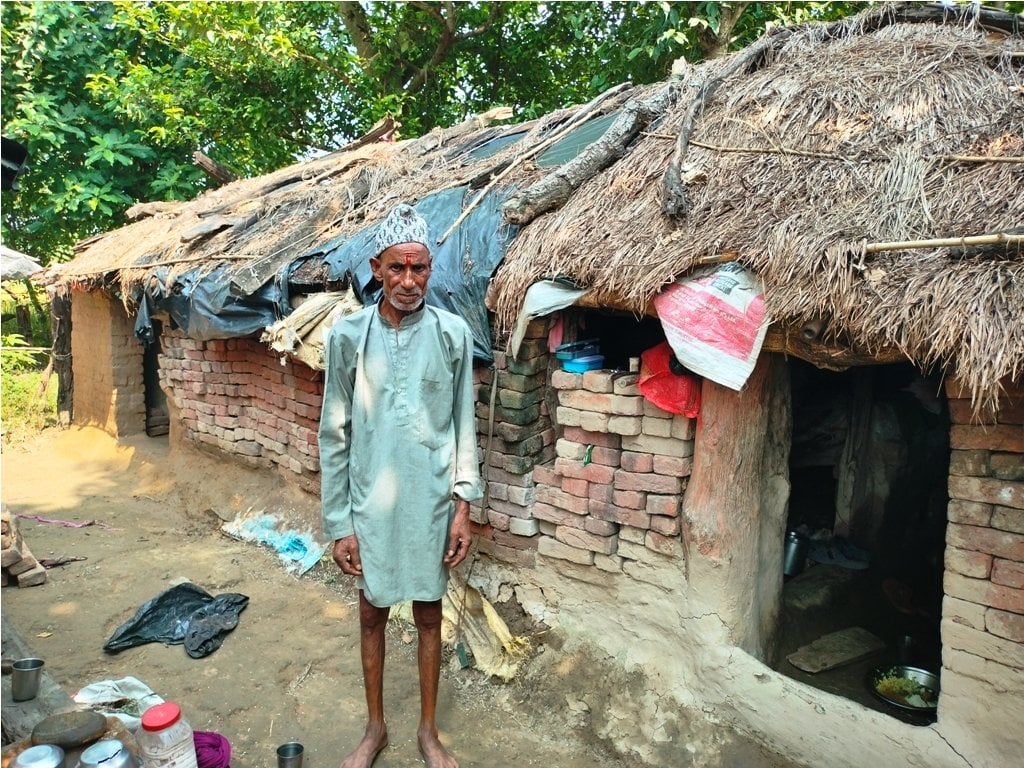 सुरक्षित आवासमा दसैँ मनाउने लुहारको सपना अधुरै