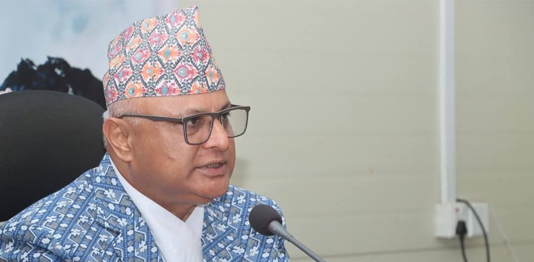   'हतियार लुटिने र चौकी जलाइने अवस्थामा कसरी चुनाव हुन्छ भनेर प्रधानमन्त्रीलाई सोध्यौँ'
