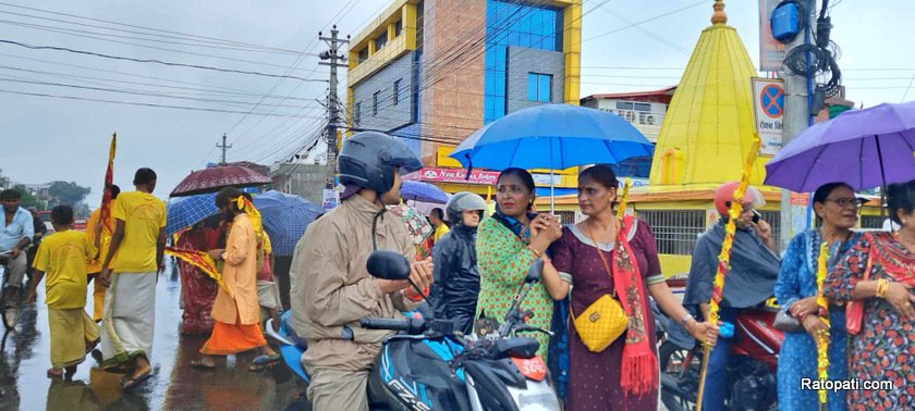 धरान जाँदै हिन्दुवादीहरू, राप्रपाका नेताहरूको अगुवाइ