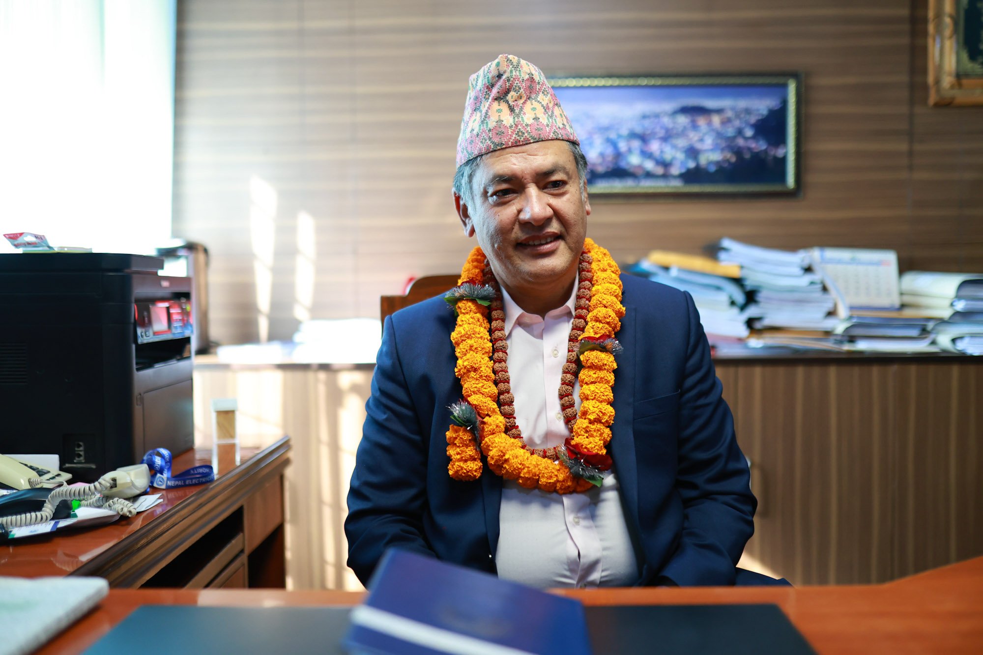   कुलमानसँगको सम्बन्धबारे हितेन्द्र : प्राधिकरणकै क्याडर हौँ, सोच लगभग मिल्छ