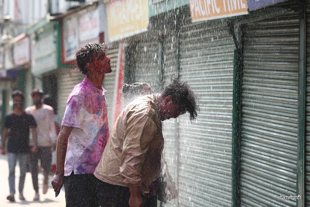 holi (1)