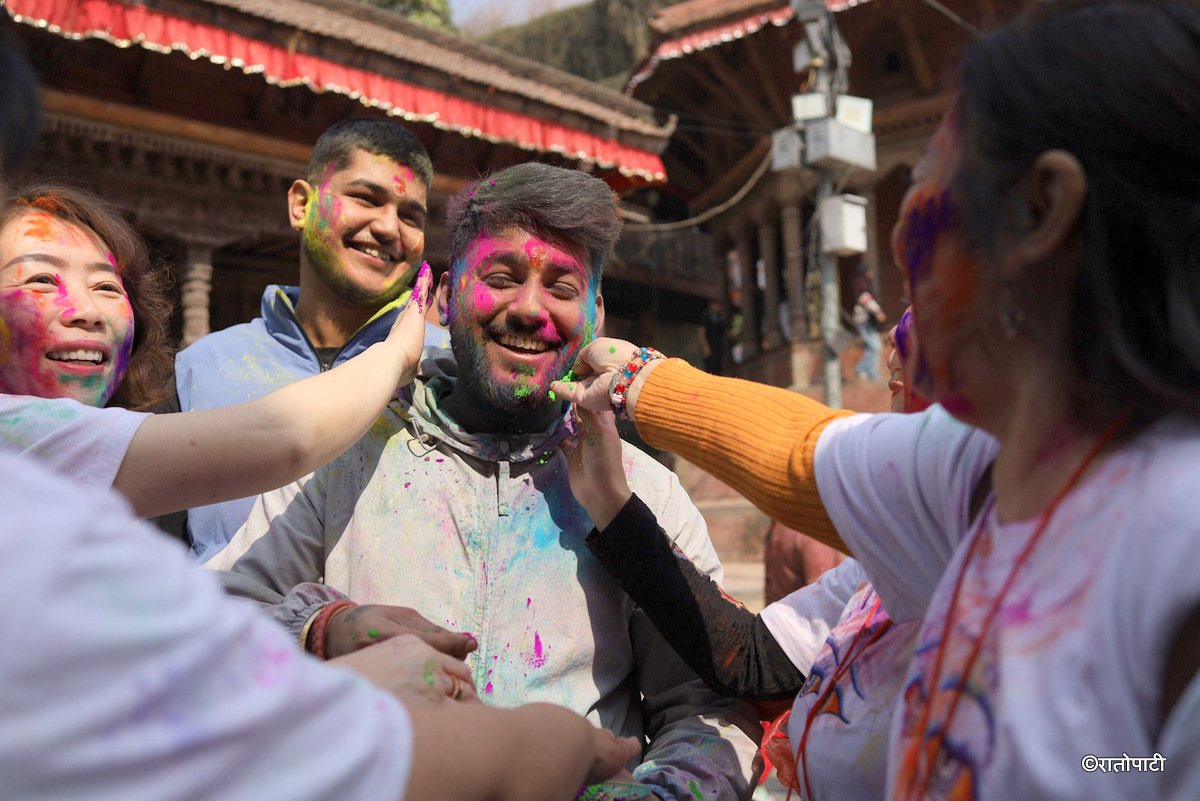 holi (3)