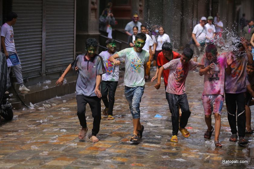 holi-basantapur (10)