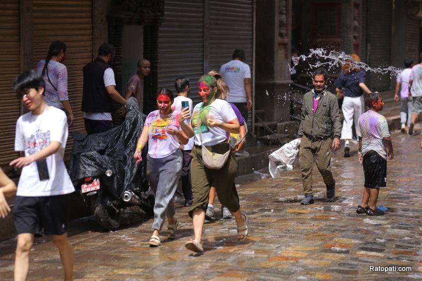 holi-basantapur (16)