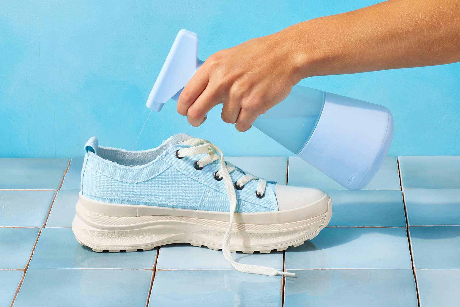 How-to-stop-shoes-from-smelling-STEP-2-2020c9395aff4f29953423a2d1998145