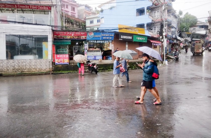   काठमाडौँ उपत्यका सहित देशभरको जनजीवन क्रमशः सामान्य बन्दै