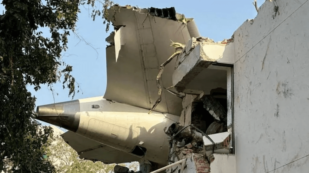   एयर इन्डिया दुर्घटना : बोइङको इन्धन स्विच सुरक्षित रहेको अमेरिकी नियामकको भनाइ