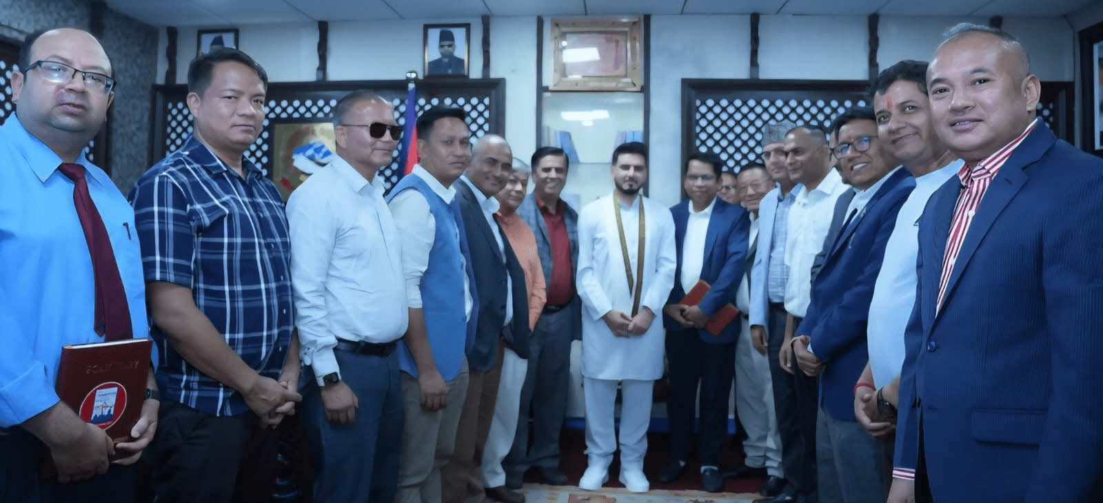 निर्माण व्यवसायी महासंघले ४ बुँदे मागसहित मन्त्री लम्साललाई बुझायो ध्यानाकर्षण पत्र