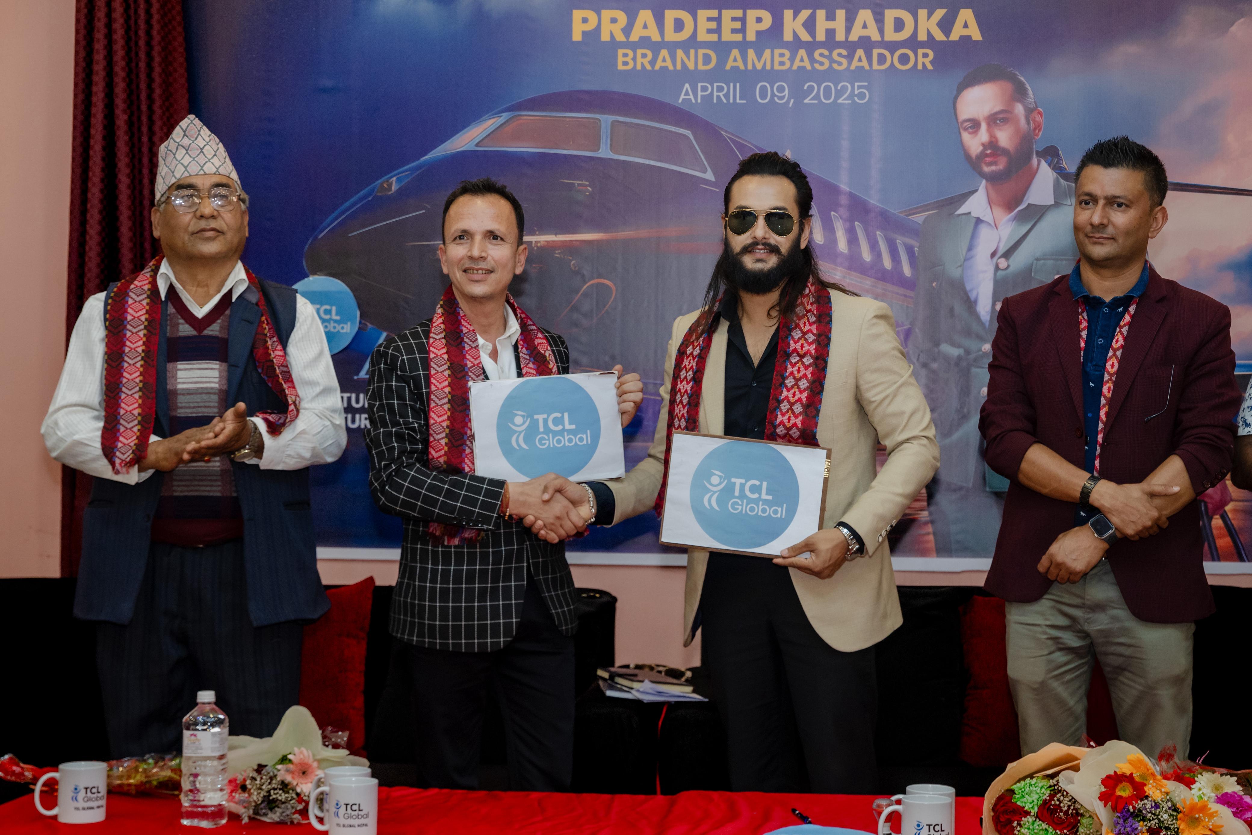 टीसीएल ग्लोबल नेपालको ब्राण्ड एम्बासेडरमा नायक प्रदीप खड्का