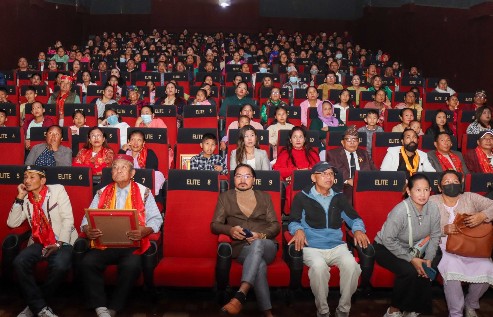 विशेष शोमा ‘चारदाम’लाई मिश्रित प्रतिक्रिया