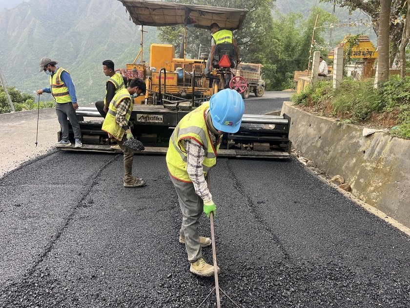   सडक मापदण्डभित्रका घरटहरा हटाउन रुरुक्षेत्र गाउँपालिकाको आग्रह