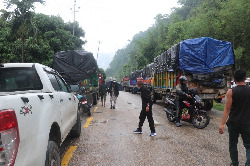 कोशी राजमार्गअन्तर्गत धरान–धनकुटा सडक एकतर्फी सञ्चालनमा