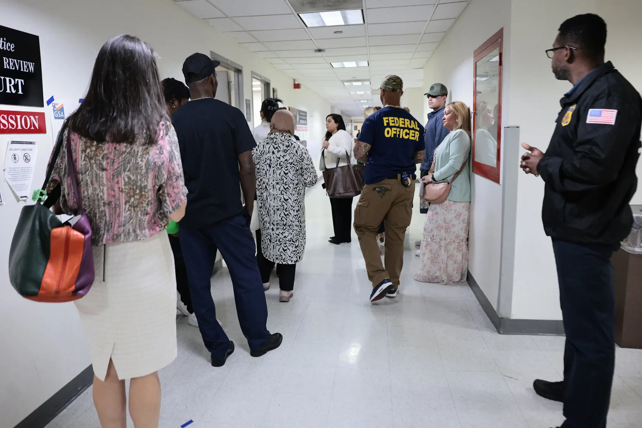 US Administration Intensifies Immigration Crackdown, Over 10,000 Arrested in Five Days