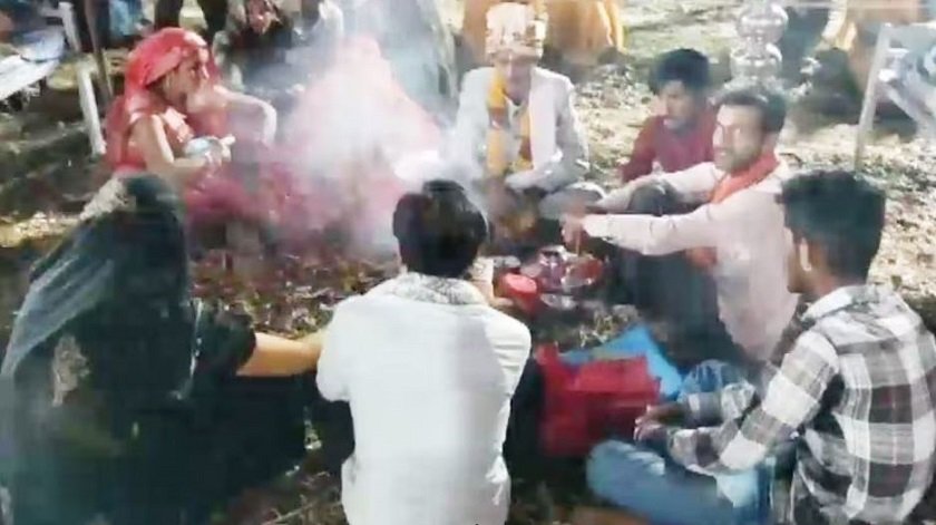 कुमारी केटी देखाएर ११ लाखमा केटालाई लोभ्याए, तीन बच्चाकी आमासँग विवाह गराइदिए