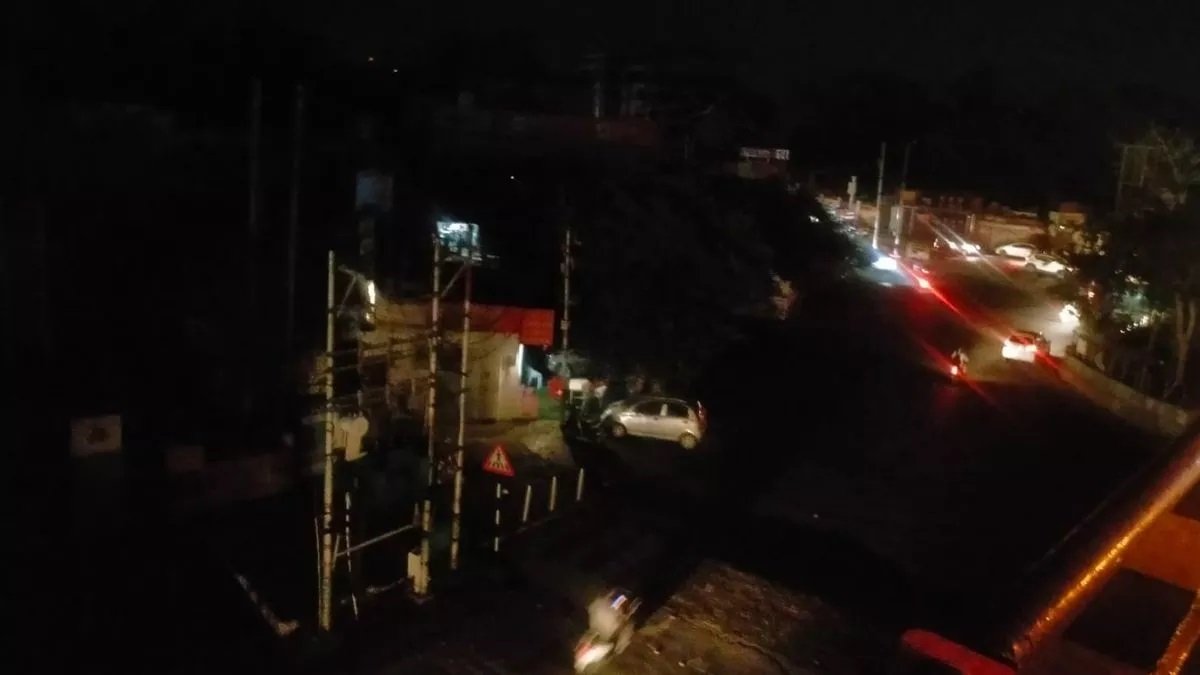   जम्मूलाई लक्षित गर्दै पाकिस्तानकाे गोलाबारी, भारतीय वायु रक्षाकाे जवाफी फायरिङ