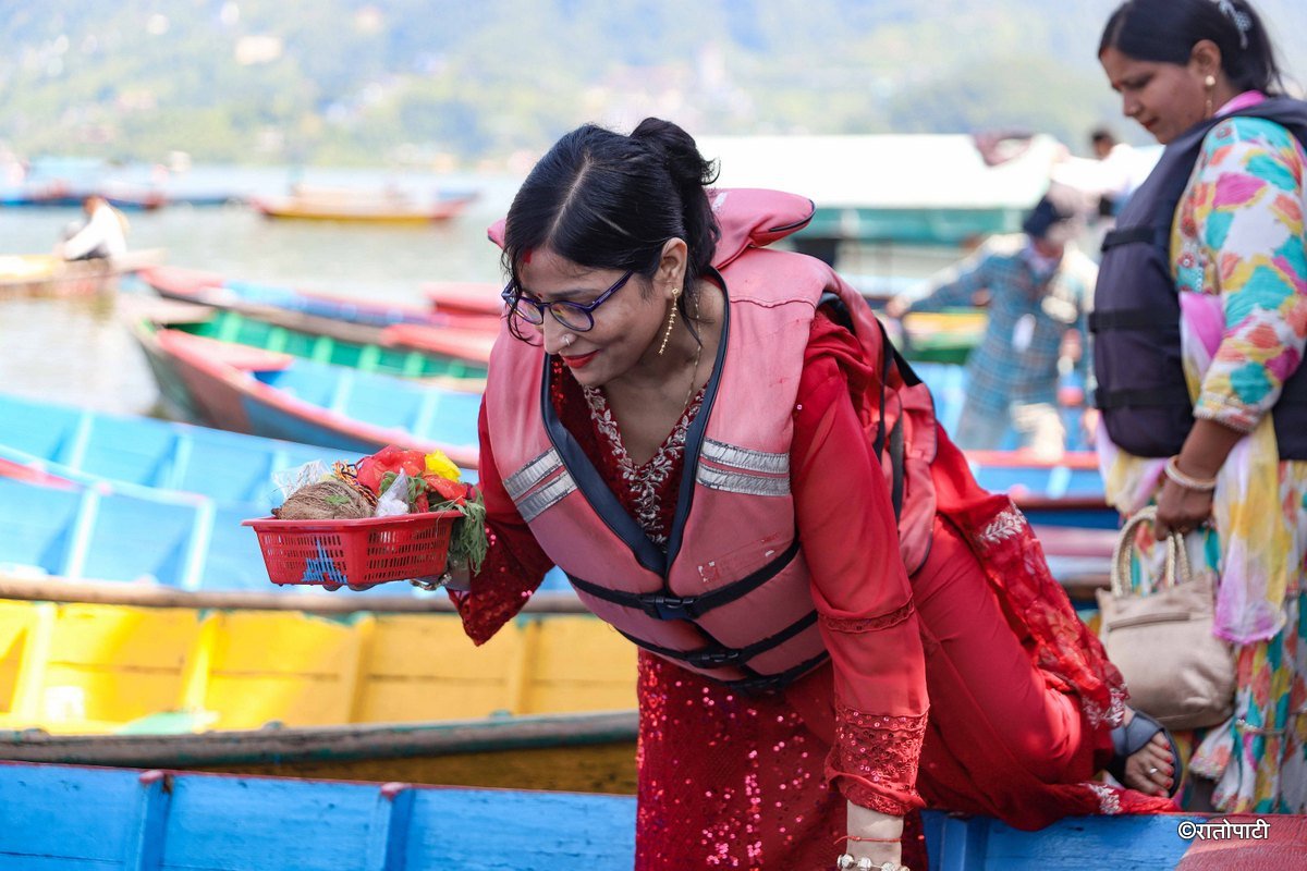 indian tourist in pokhara (4)