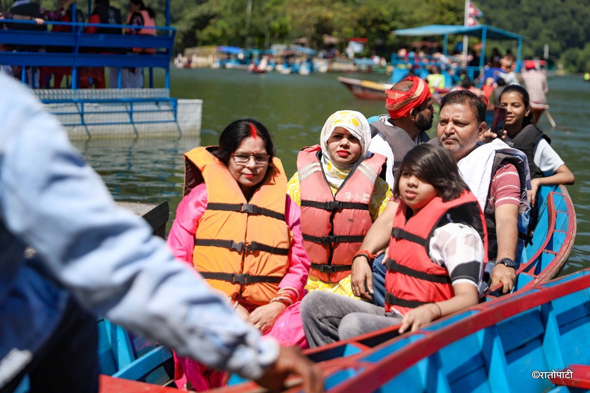 indian tourist in pokhara (5)