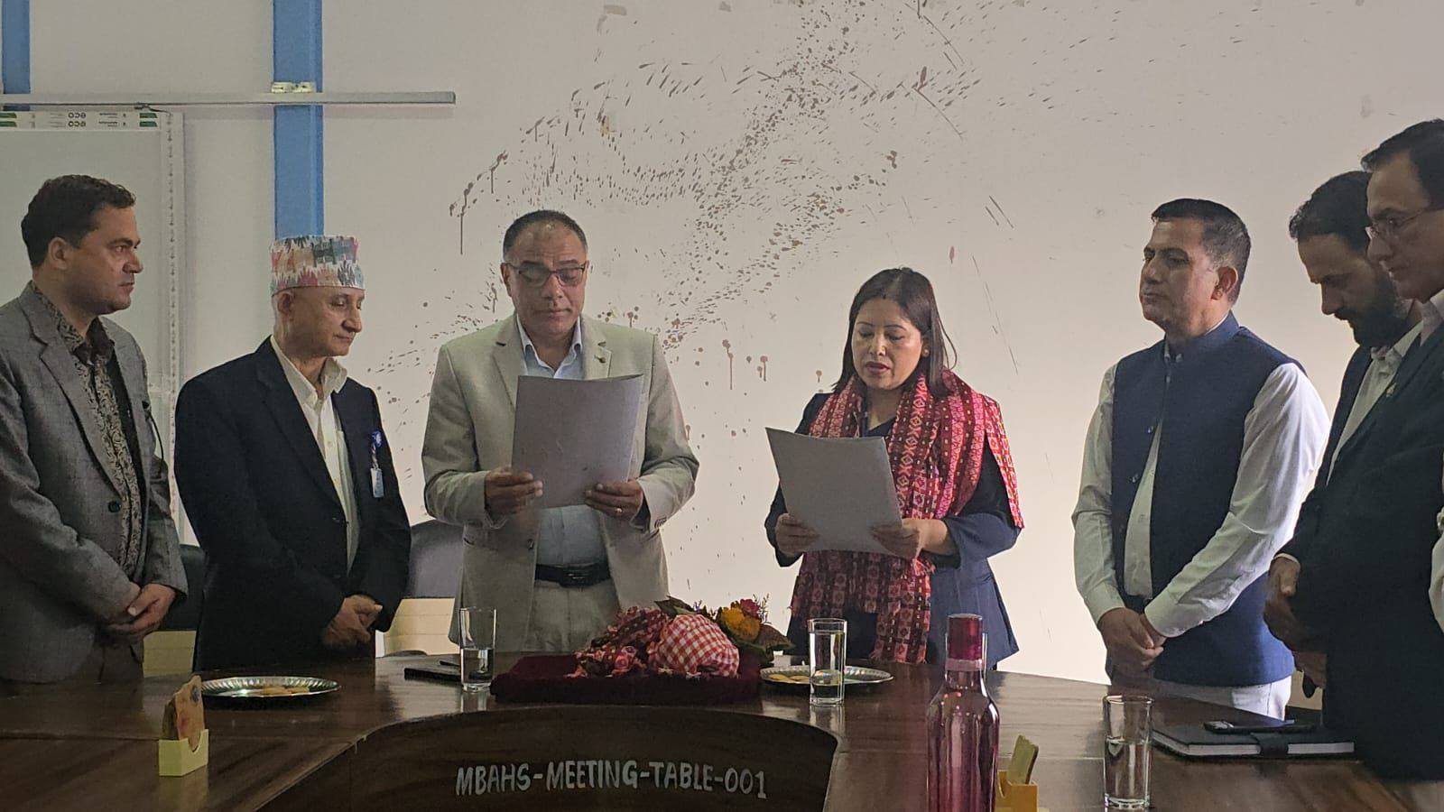   मदन भण्डारी स्वास्थ्य विज्ञान प्रतिष्ठानको डिनमा डा. पौडेल नियुक्त