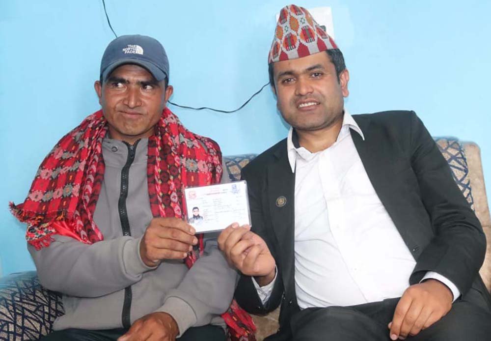बुबाआमाको टुङ्गो नभएका इन्द्रबहादुरलाई नागरिकता