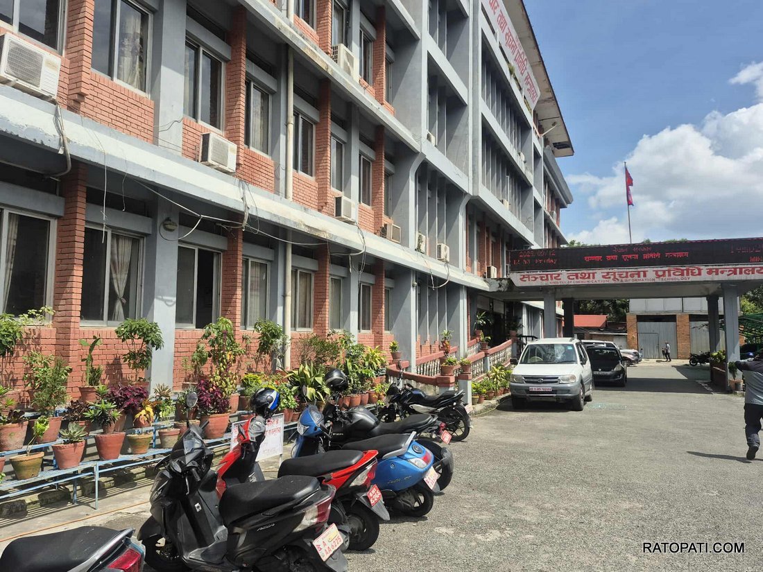 inside singhadurbar (26)