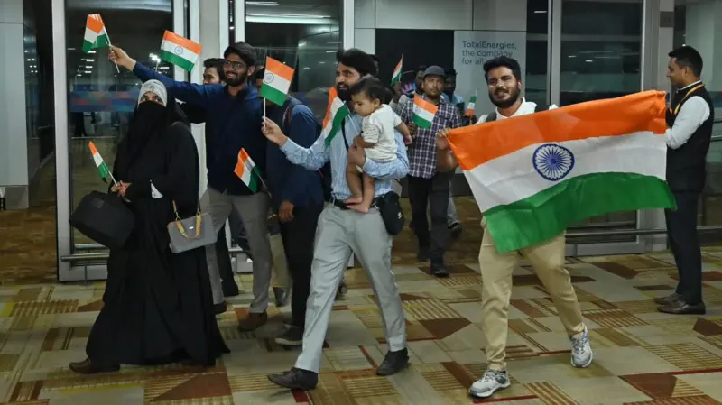   आज इरानबाट २८२ भारतीय स्वदेश फर्किए