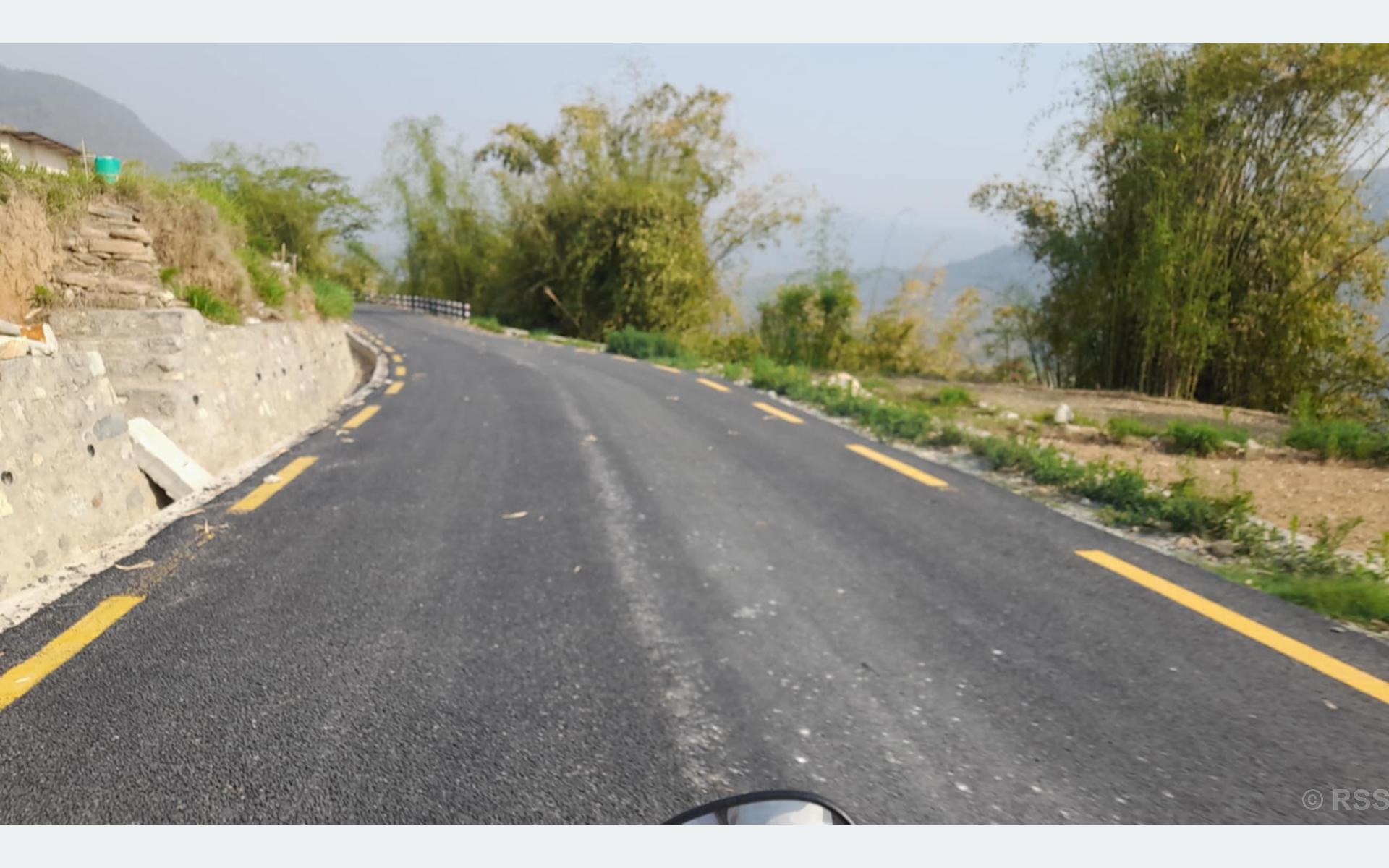  आठ वर्षमा दुई सय चार किमी सडक कालोपत्र