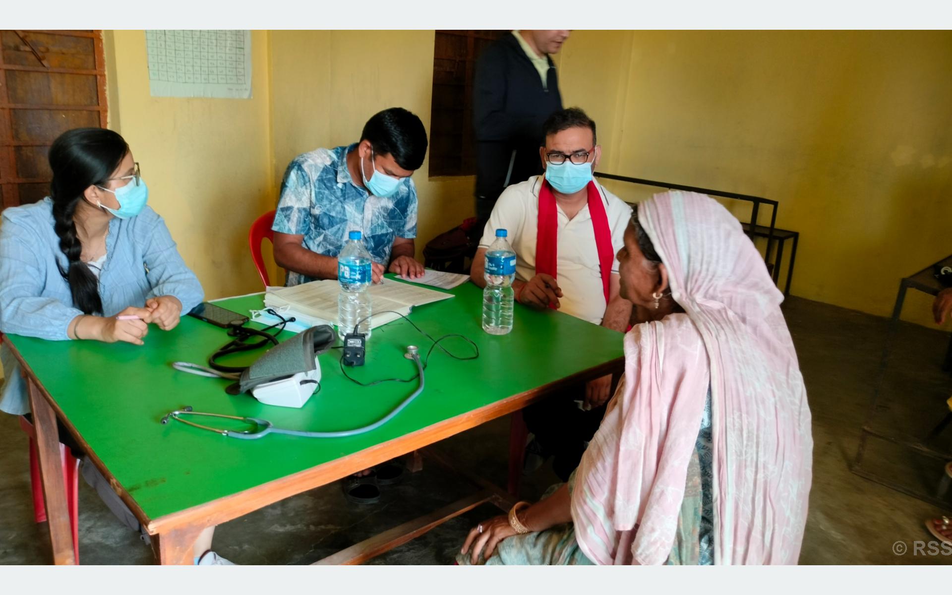   निःशुल्क विशेषज्ञ स्वास्थ्य शिविरबाट दुई सय ४५ जना लाभान्वित