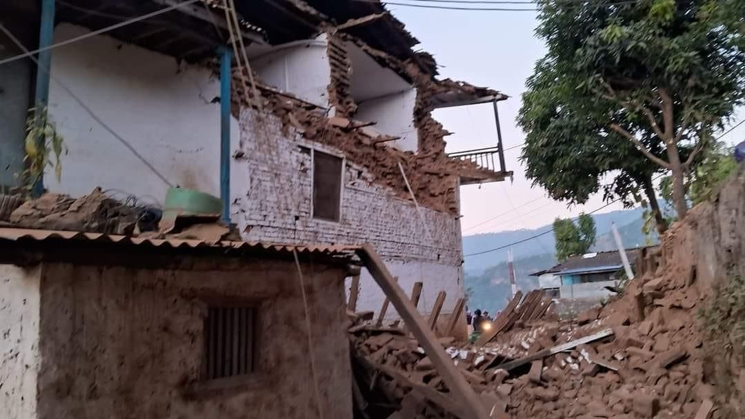 भूकम्प प्रभावित क्षेत्रको पुनर्निमाणका लागि अखिल क्रान्तिकारीले उपाध्यक्षको कमाण्डमा टोली खटाउने