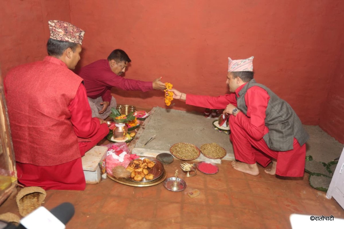 दसैँघरमा जमरा राखियो, तस्बिरहरू