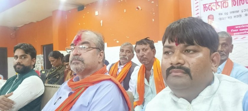   कपिलवस्तुमा कांग्रेस र एमालेका नेता जनमत पार्टीमा प्रवेश