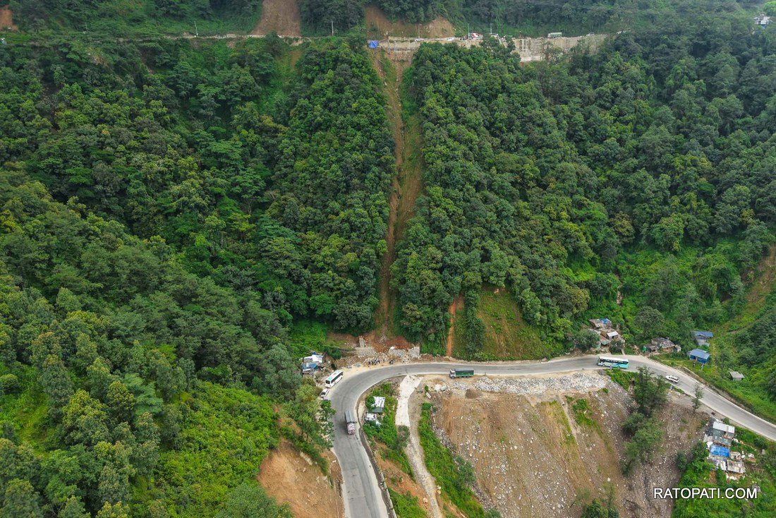 Jhaplekhola_Nepal photo Library_NPL1