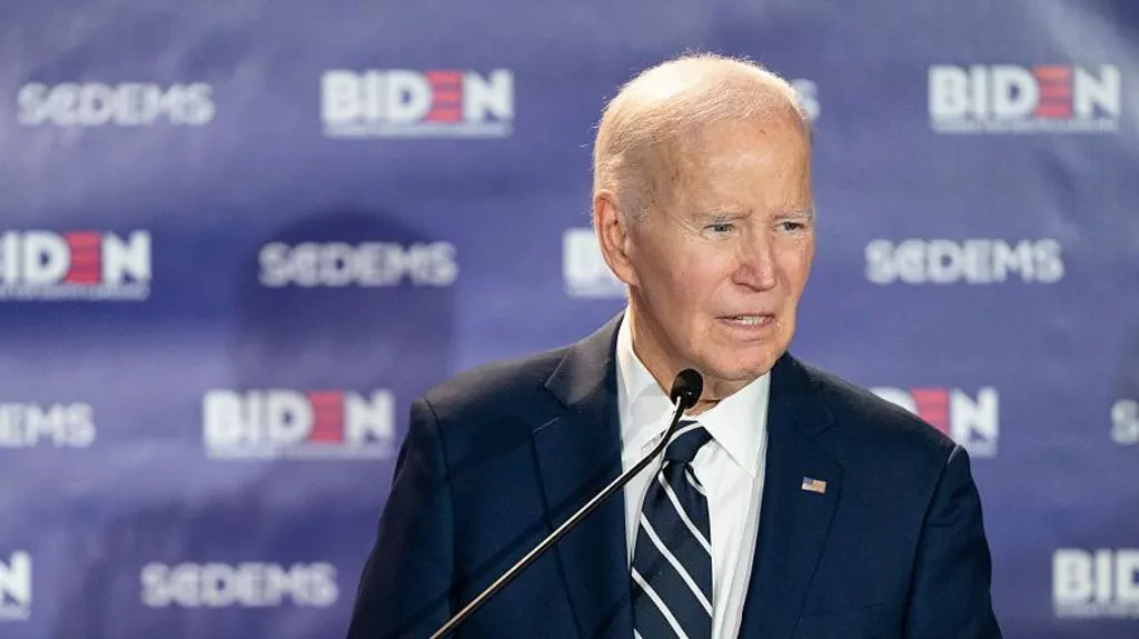 Biden Attacks Trump at Gala