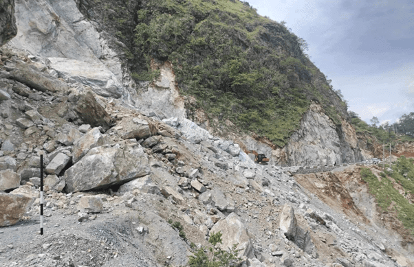   कालीगण्डकी करिडोर सडक अवरुद्ध