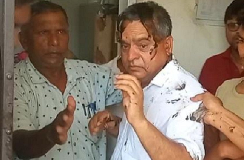 शिक्षा इकाई धनुषाका प्रमुख शर्मालाई कालोमोसो दलियो
